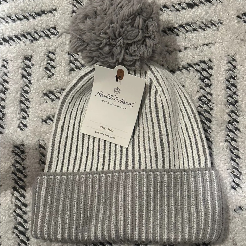 Hearth & Hand Knit Pom Pom Beanie Grey/Ivory One Size NEW W/ TAGS